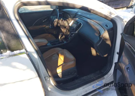 2015 Buick Lacrosse Leather z USA, uszkodzony, nr VIN 1G4GB5G36FF164327